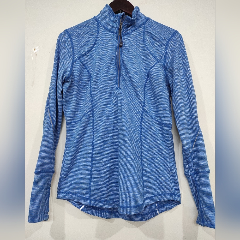 Gym wear Top with zipper & Thumbhole 💙 - Picture 4 of 15